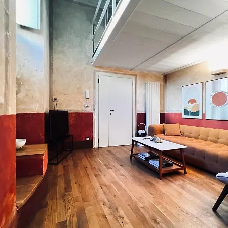 Retro Revival Loft In Apartment *
