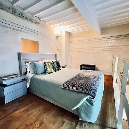 Retro Revival Loft In Apartment