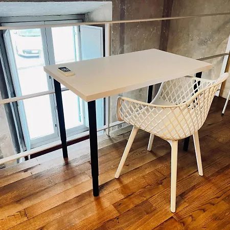 Retro Revival Loft In أريتسو